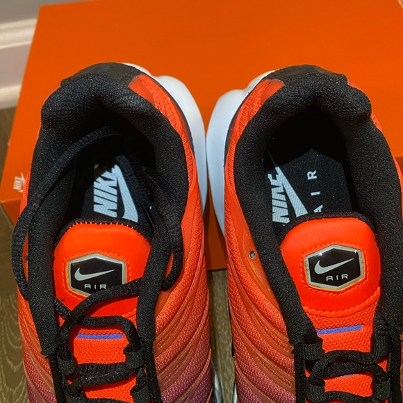 Nike Air Max Plus- Men’s 10 - Picture 4 of 13